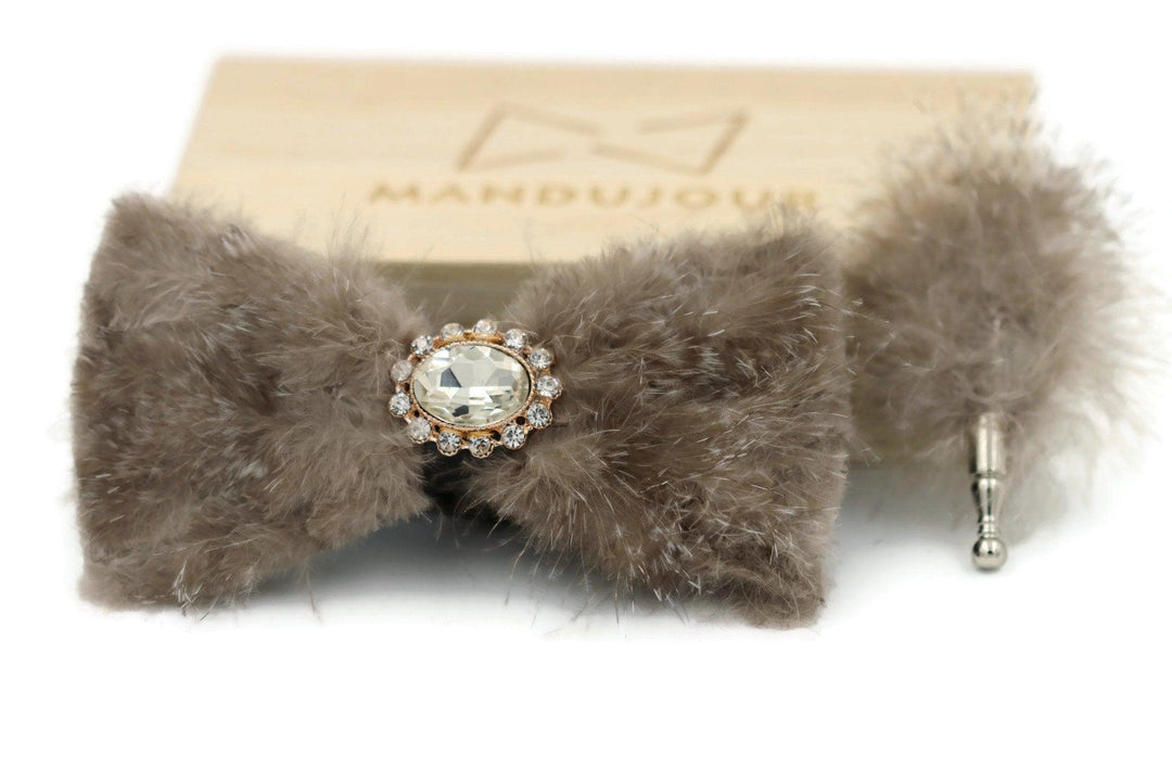 Washington Fluff Feather Bow Tie image